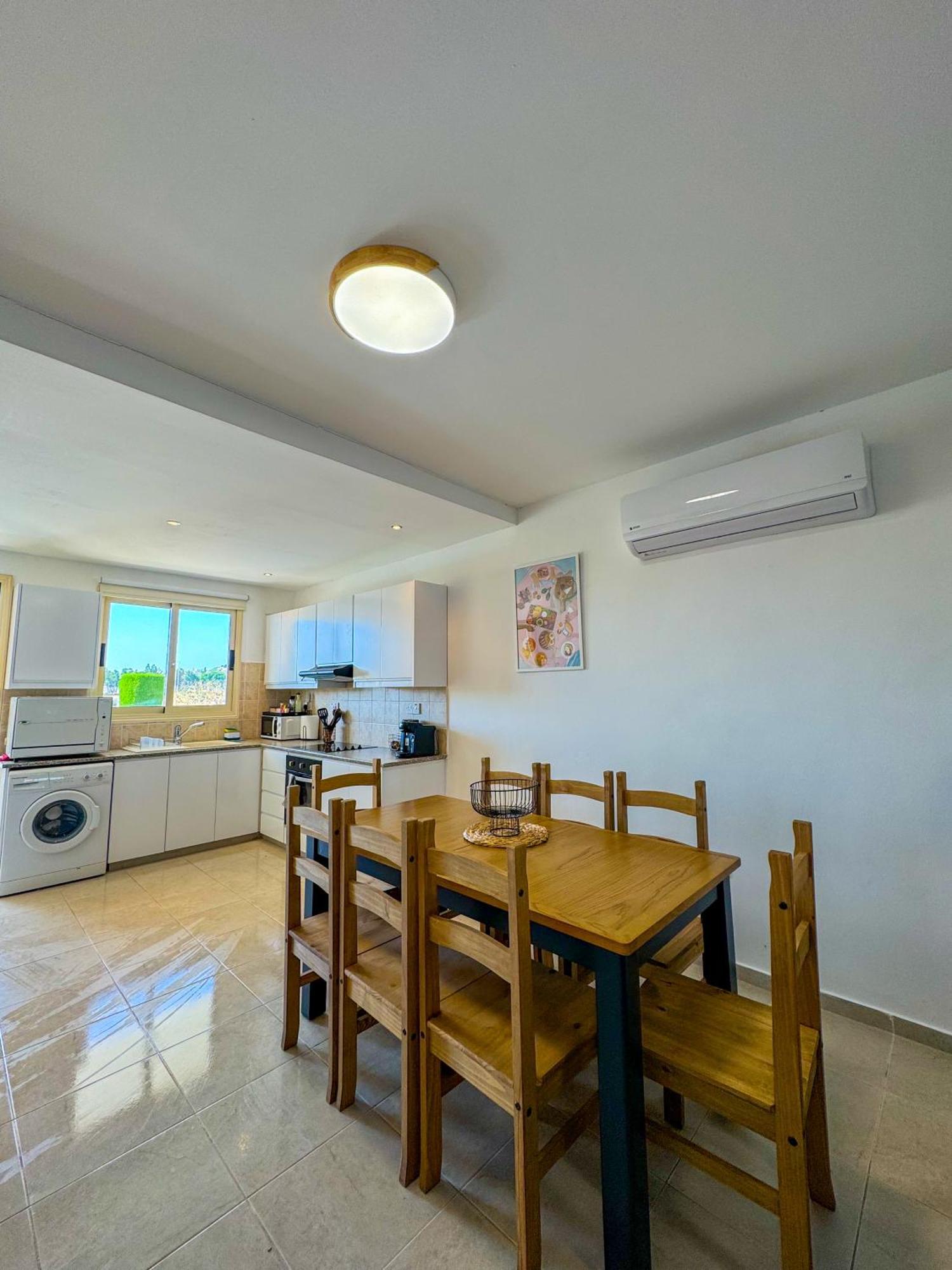 Appartamento Royal-Seacrest Oasis, Pool-Side Paphos Esterno foto