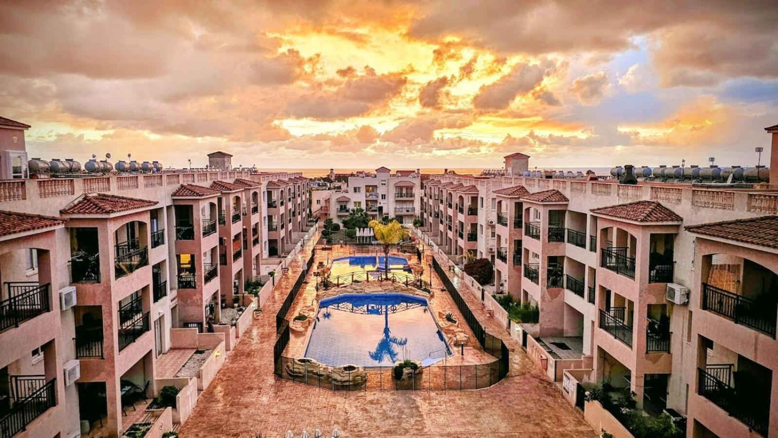 Appartamento Royal-Seacrest Oasis, Pool-Side Paphos Esterno foto