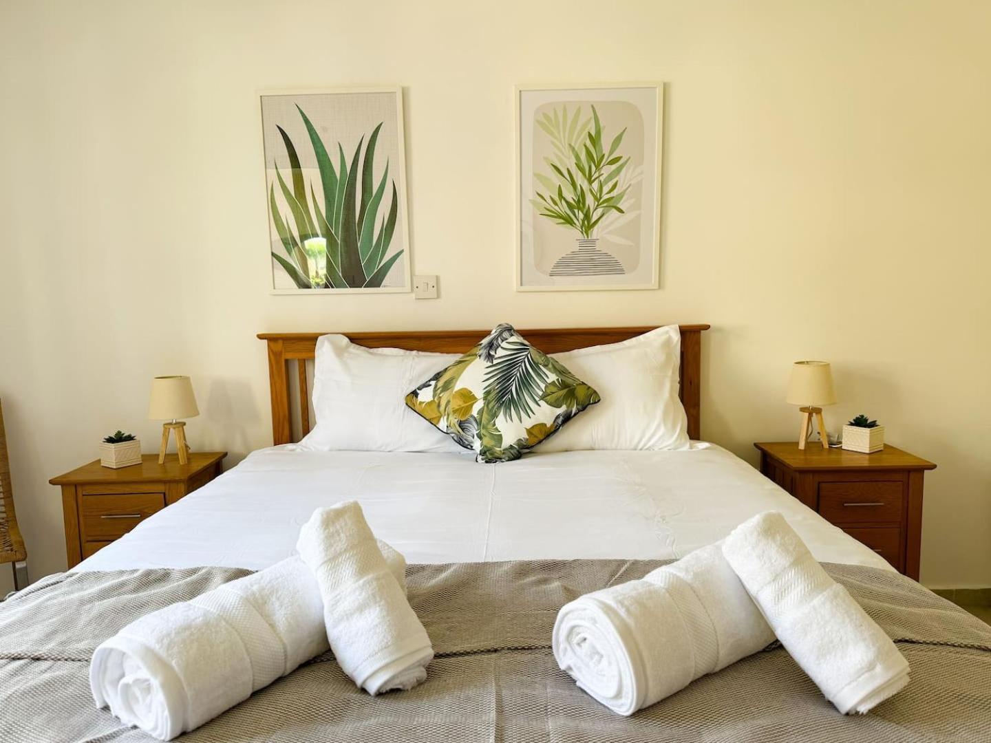 Appartamento Royal-Seacrest Oasis, Pool-Side Paphos Esterno foto
